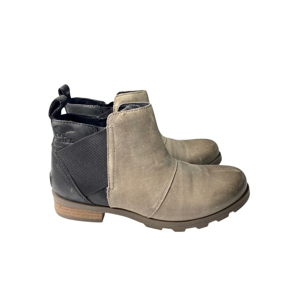 Sorel slip on tan and black boot size 7 - Picture 2 of 7